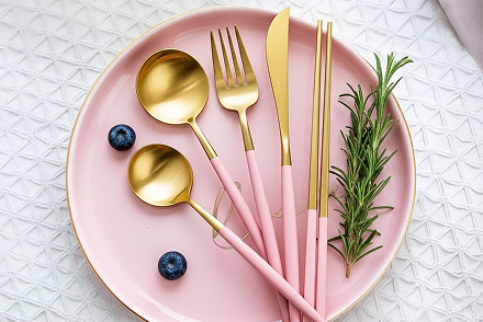 أطقم الملاعق